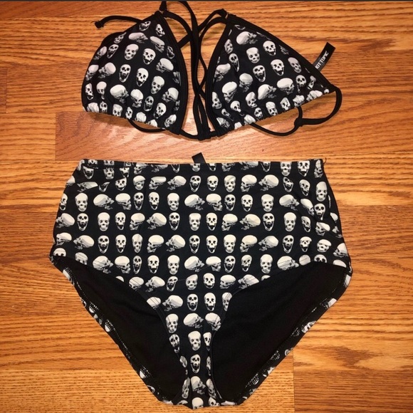 ISO high waist skull bikini Hot Topic - Picture 5 of 8
